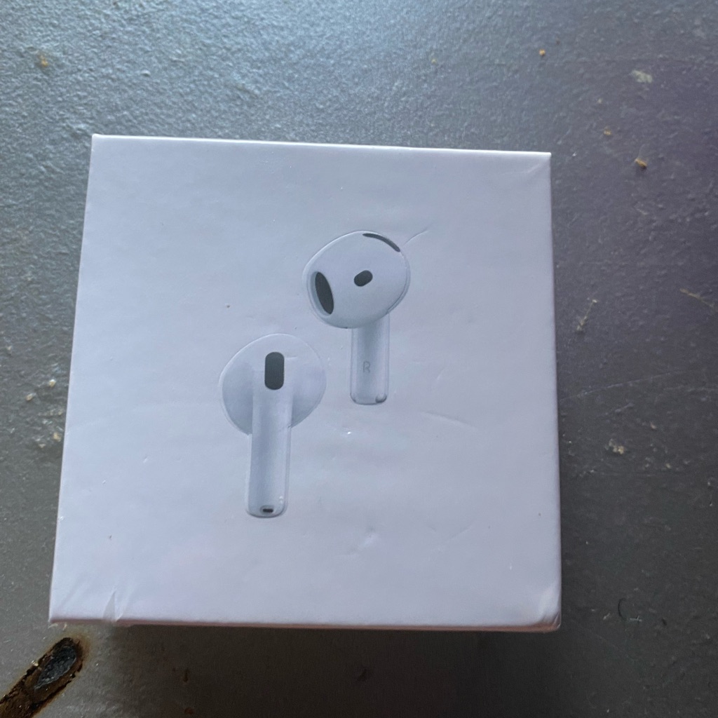 Apple Airpods 4 With Active Noise Cancellation